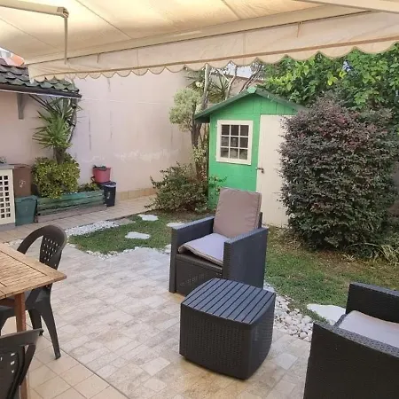 아파트 Piano Terra Con Giardino Vicino Al Mare 비아레지오