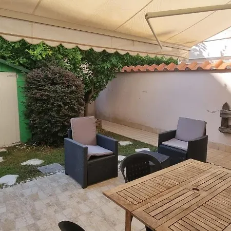 Piano Terra Con Giardino Vicino Al Mare 비아레지오
