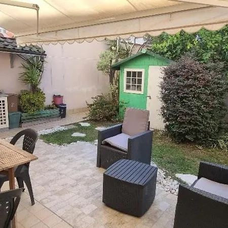 Piano Terra Con Giardino Vicino Al Mare *