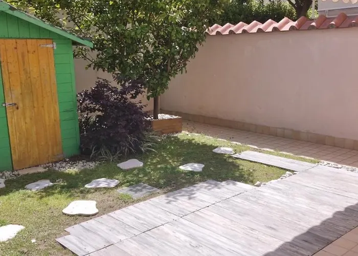 Piano Terra Con Giardino Vicino Al Mare Διαμέρισμα Βιαρέτζιο