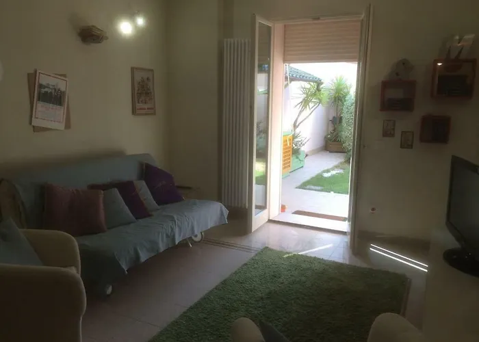 Διαμέρισμα Piano Terra Con Giardino Vicino Al Mare Βιαρέτζιο