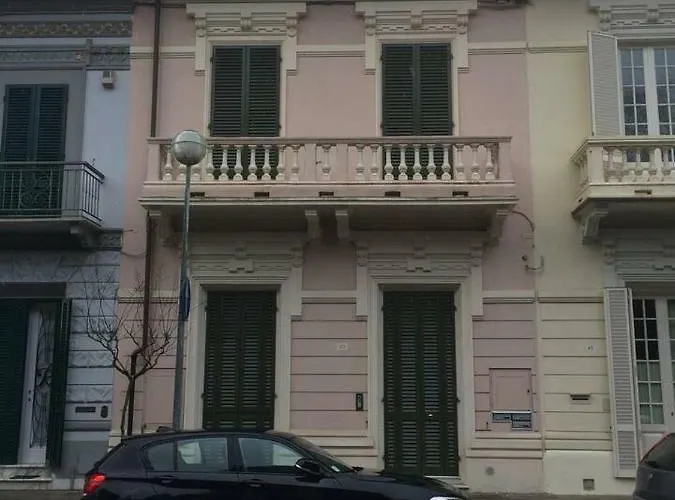 Piano Terra Con Giardino Vicino Al Mare Διαμέρισμα *