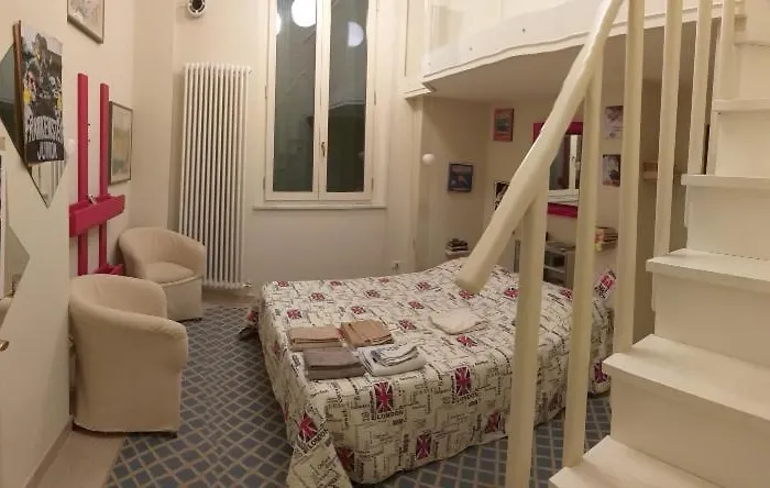 Piano Terra Con Giardino Vicino Al Mare Βιαρέτζιο